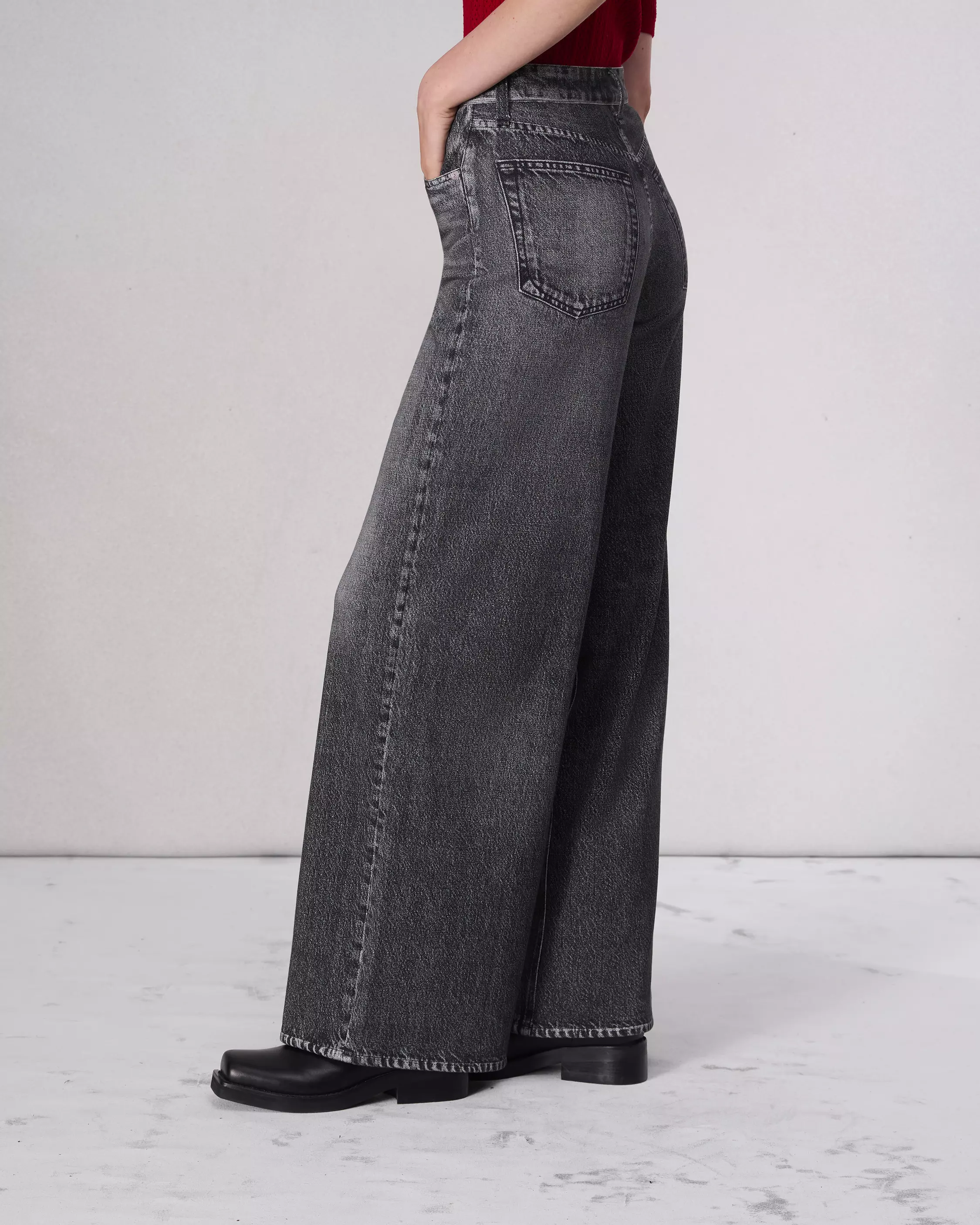 Wide Sweatpants Jeans - Image 8